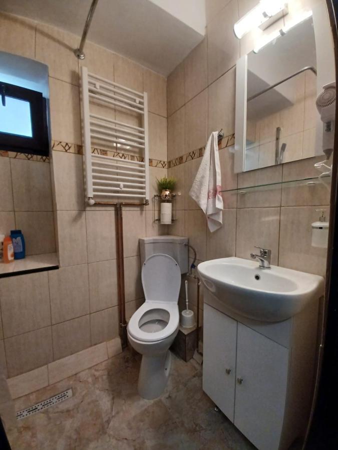 Studios Republicii Brassó Kültér fotó