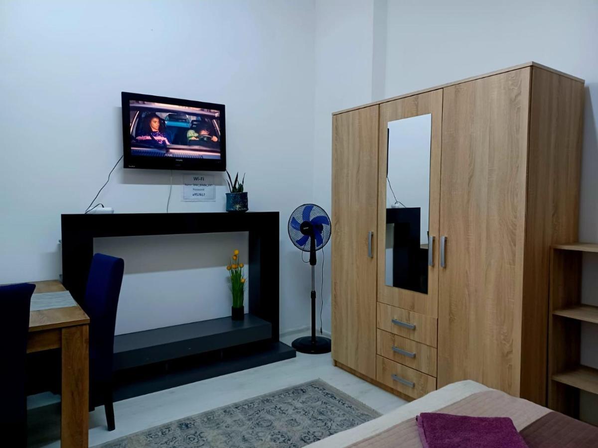Studios Republicii Brassó Kültér fotó